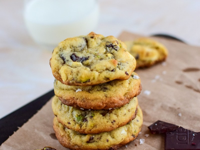Chocolate and Pistachio&nbsp;Cookies